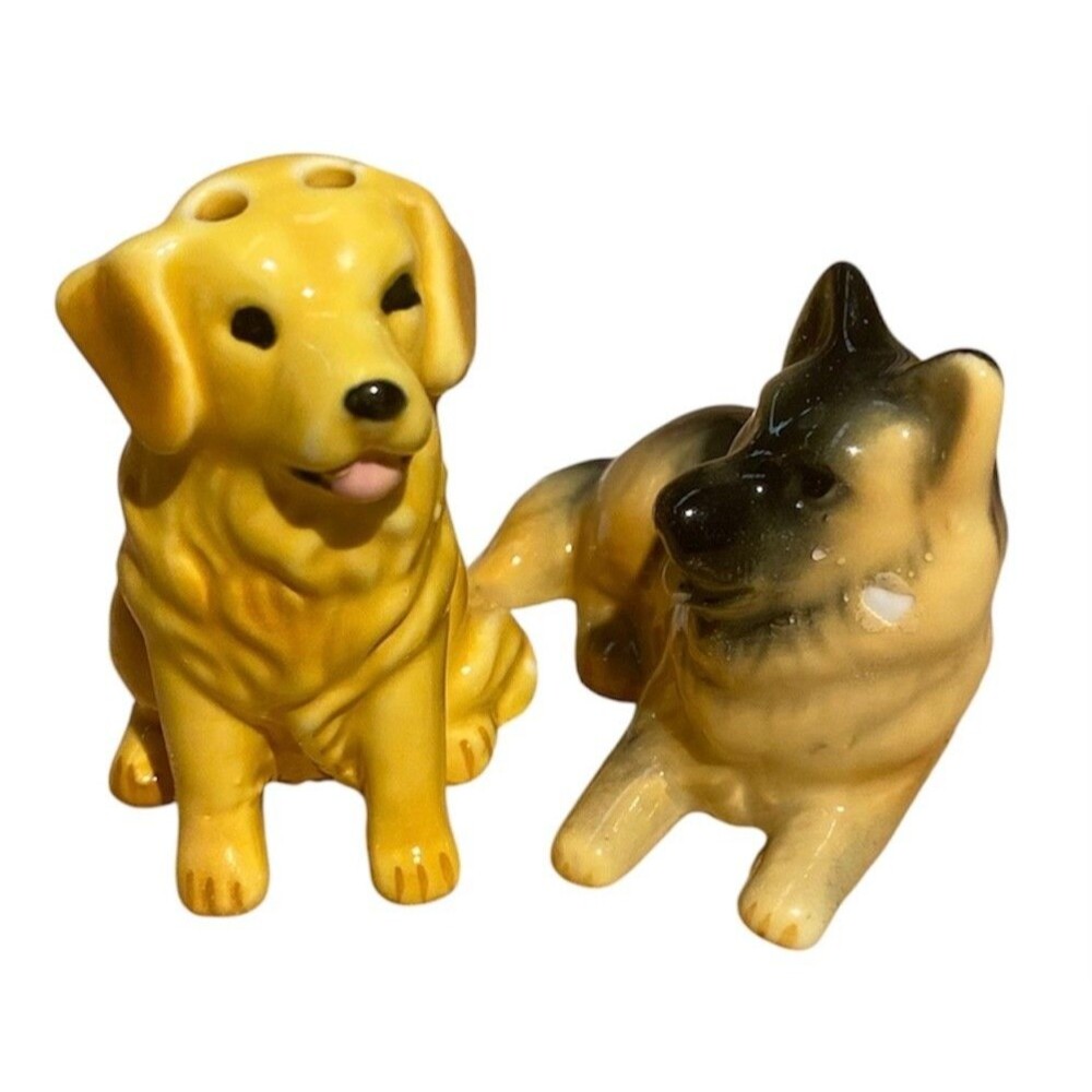 CRACKER BARREL Dogs MINI SALT & PEPPER SHAKERS. New 2026 - SP012
